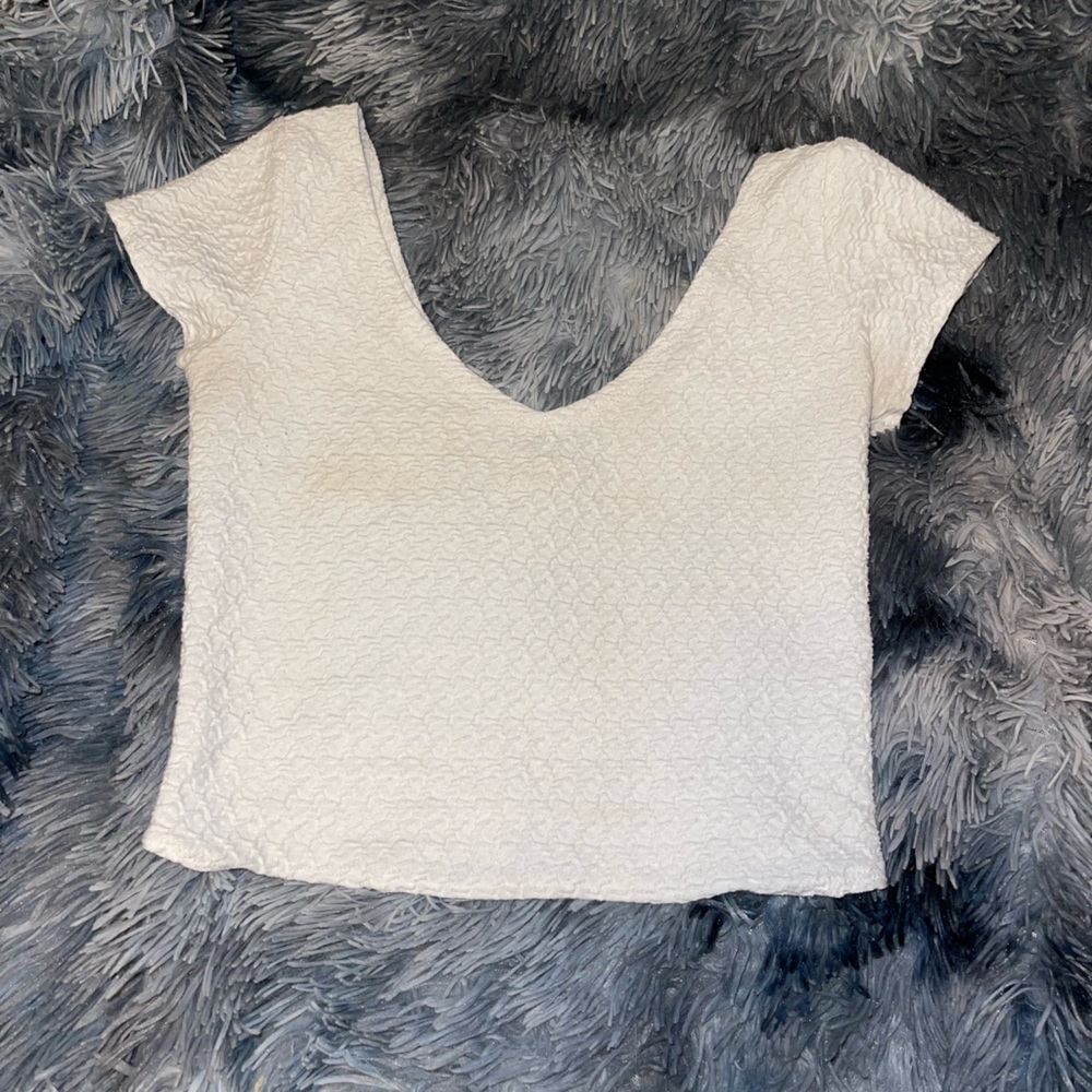 White Hollister crop top!